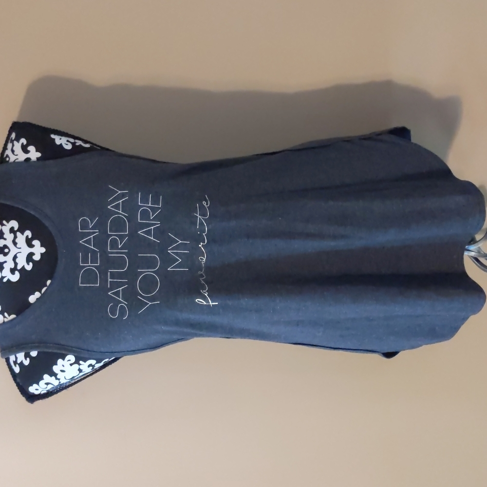 Ladies Old Navy Active GoDry Semi fitted Gray tank with white/silver quo…